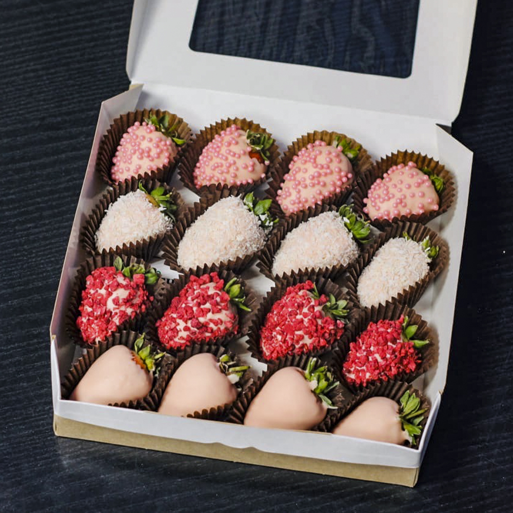 Клубничный набор в шоколаде "Магия чувств"